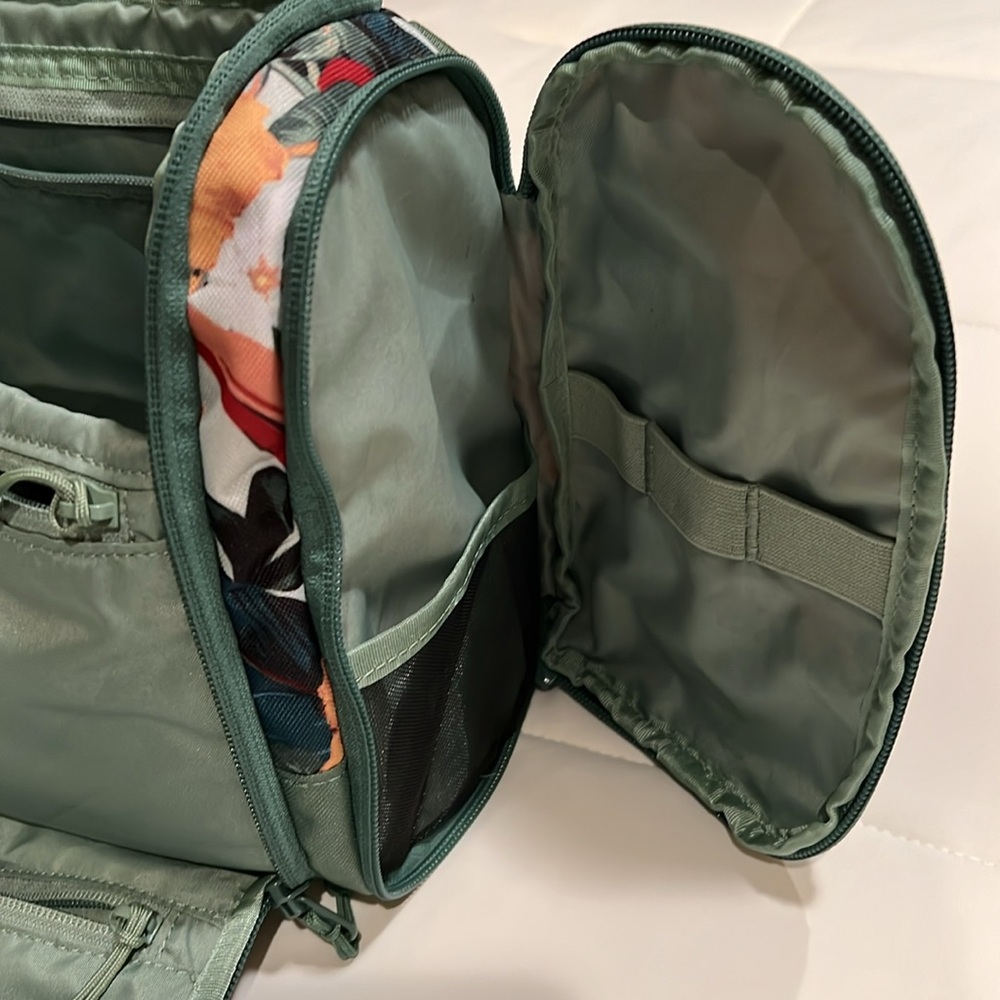 Dakine Large Toiletry bag - Picture 8 of 12